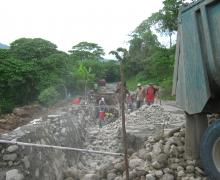 Muro de contención en camino Yecuatla-Cuatitlan